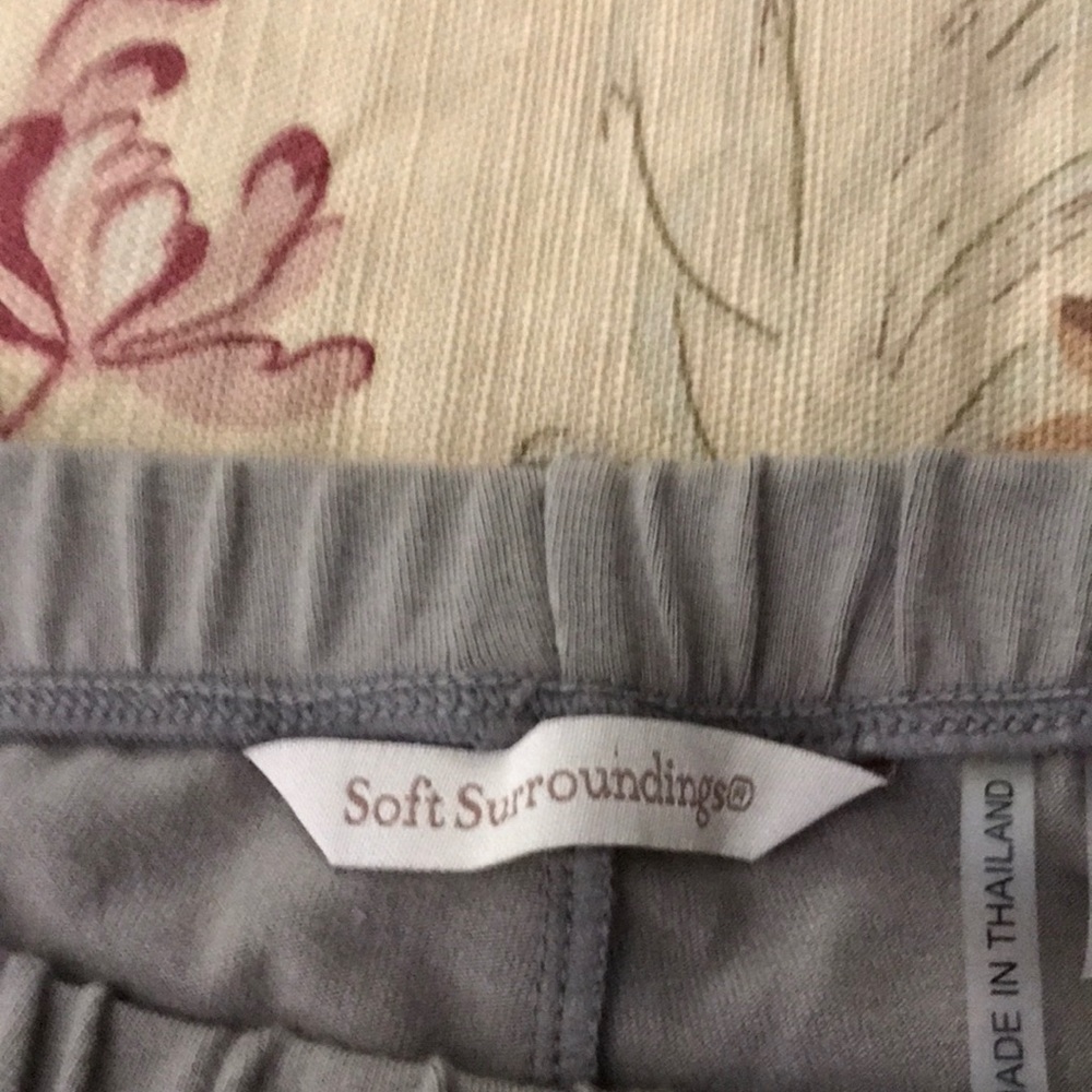 Pants - Picture 3 of 4